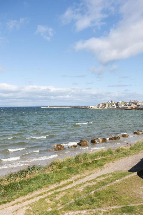 The Beach Hut, Burghead Villa Buitenkant foto